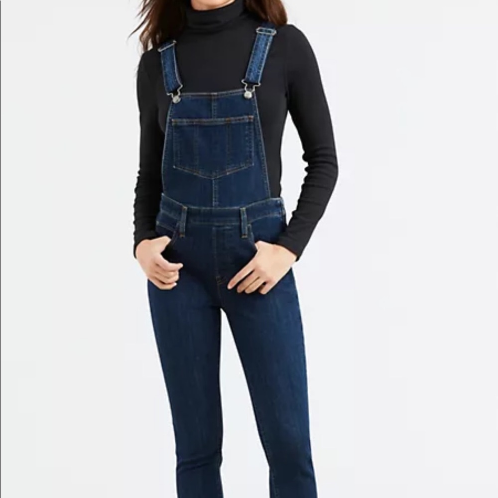 Levi’s skinny overalls size 26